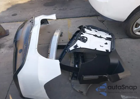 2022 Tesla Model Y Performance Dual Motor All-Wheel Drive z USA, uszkodzony, nr VIN 7SAYGDEF0NF488560